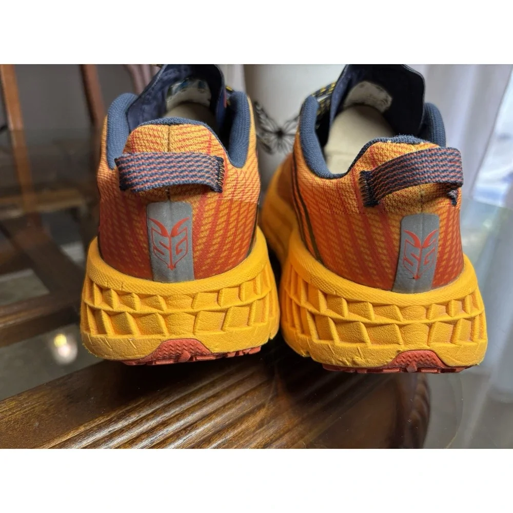 Hoka One One hoka one